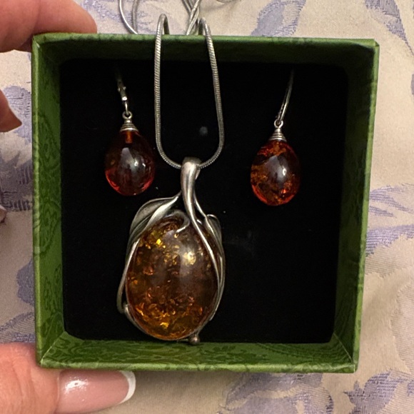 Amber and Silver Necklace and Earring Set - Picture 2 of 13